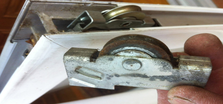 screen door roller repair in Cachet